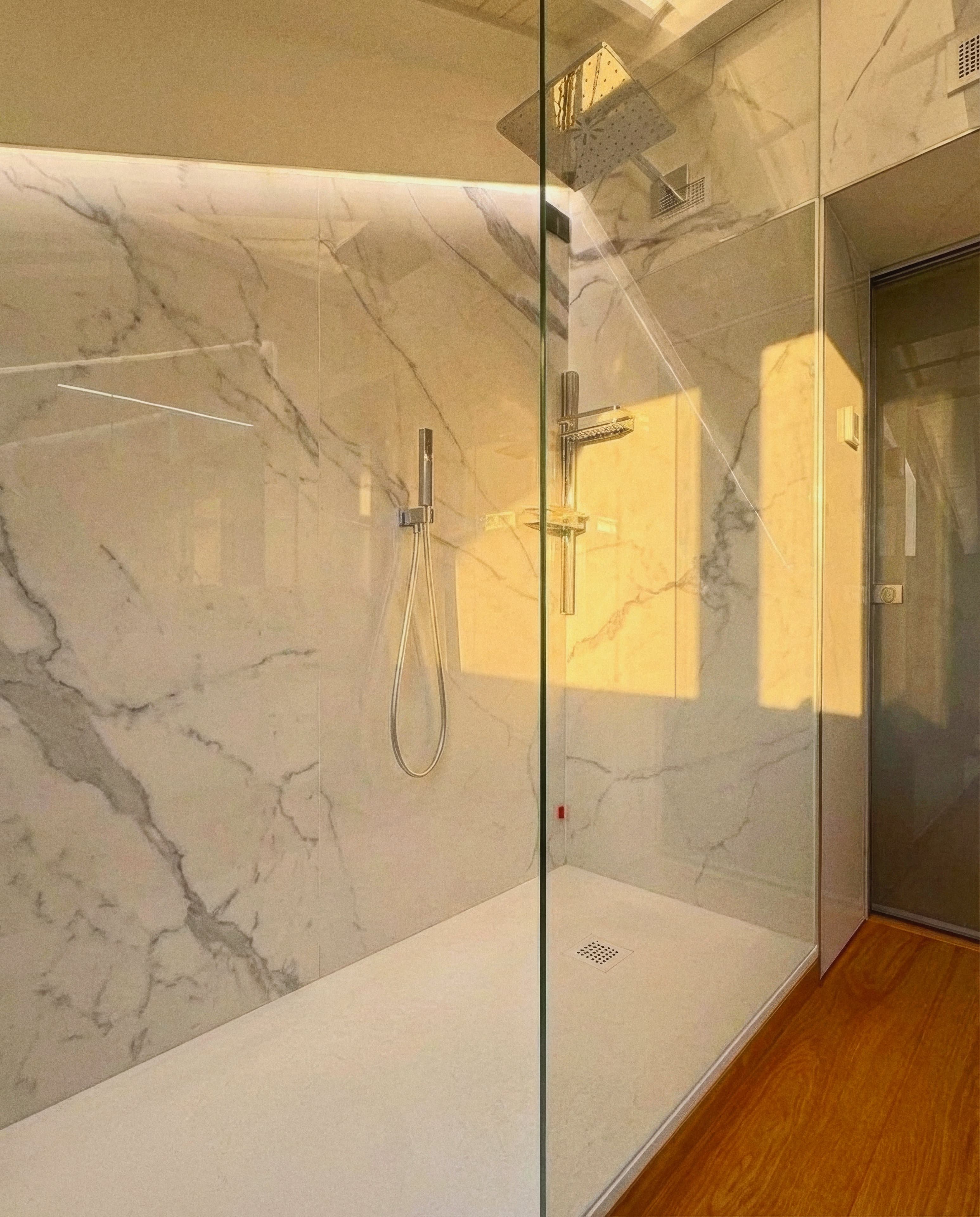 IMA Cavour master bathroom detail